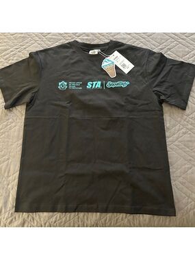 Snow Day Men’s Medium T-Shirt NWT